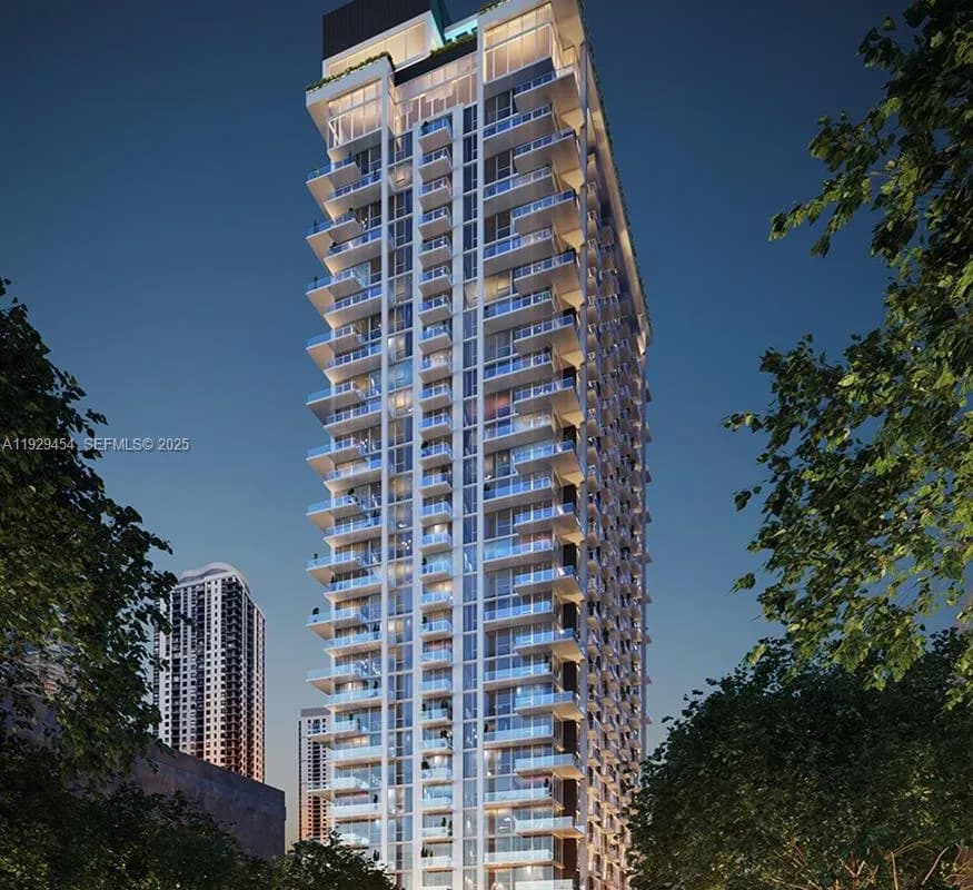 11 NE 6th # 1905, Miami FL 33132