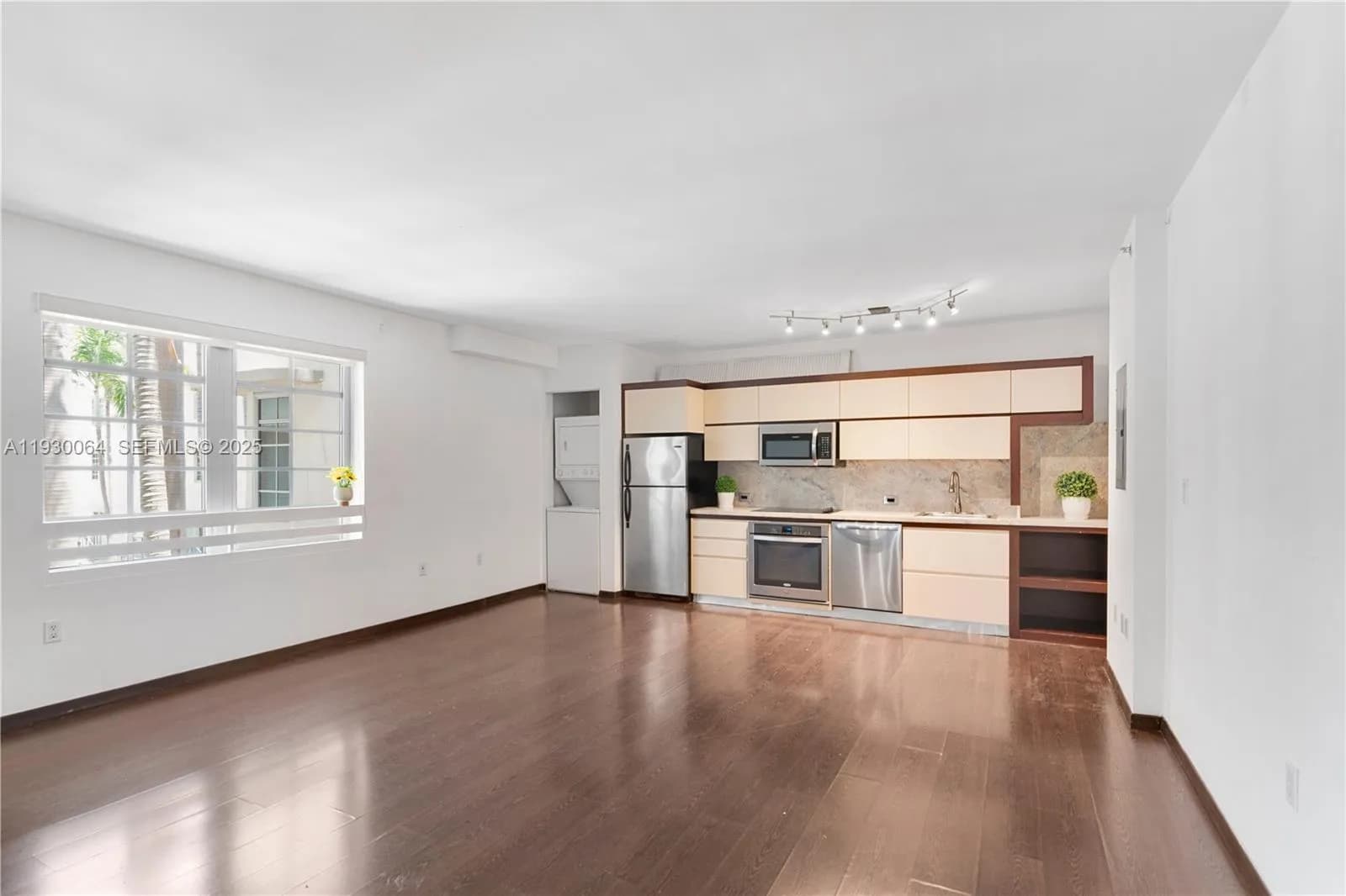 435 21st St # 212, Miami Beach FL 33139