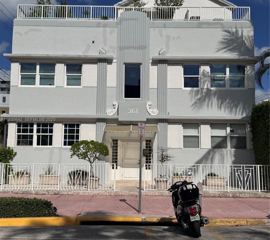 361 Collins Ave # A2, Miami Beach FL 33139