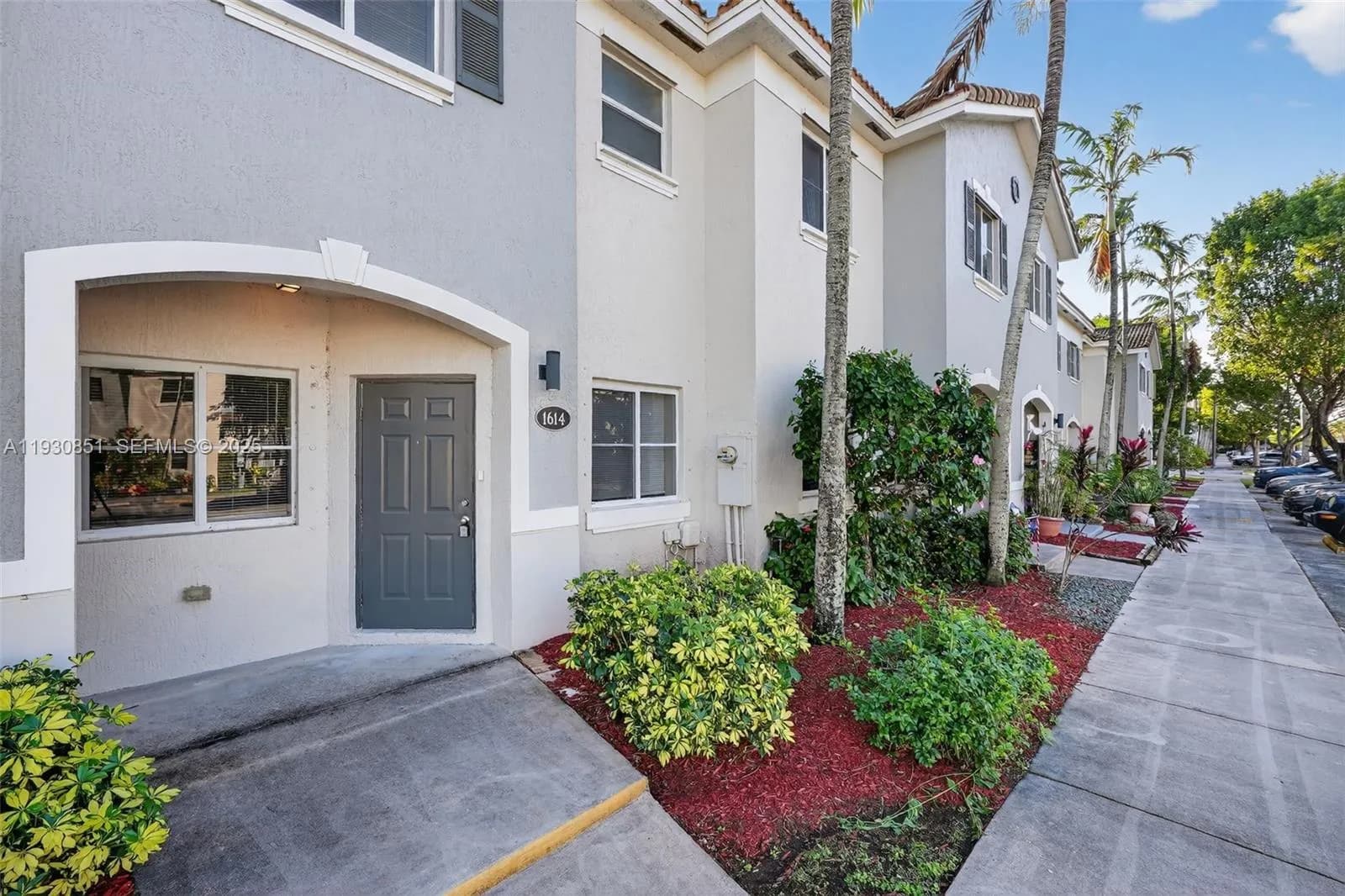 1614 SE 31st Ct, Homestead FL 33035