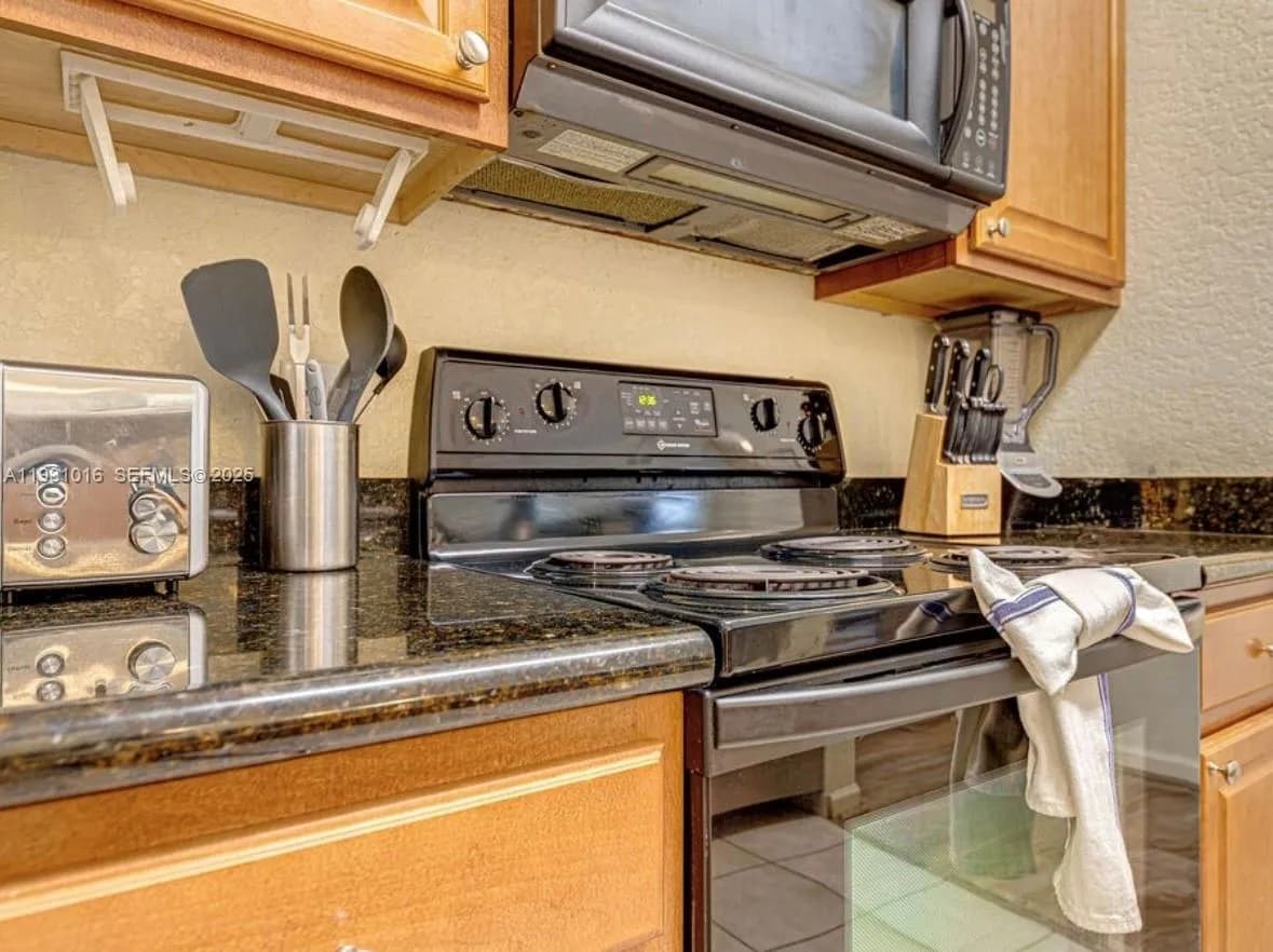 8112 Poinciana Blvd # 1401, Orlando FL 32821