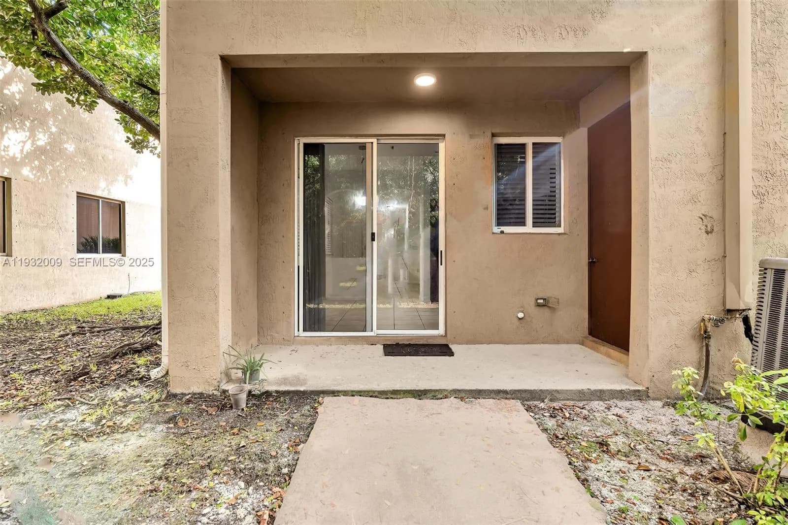 21205 NW 14 PL # 819, Miami Gardens FL 33169