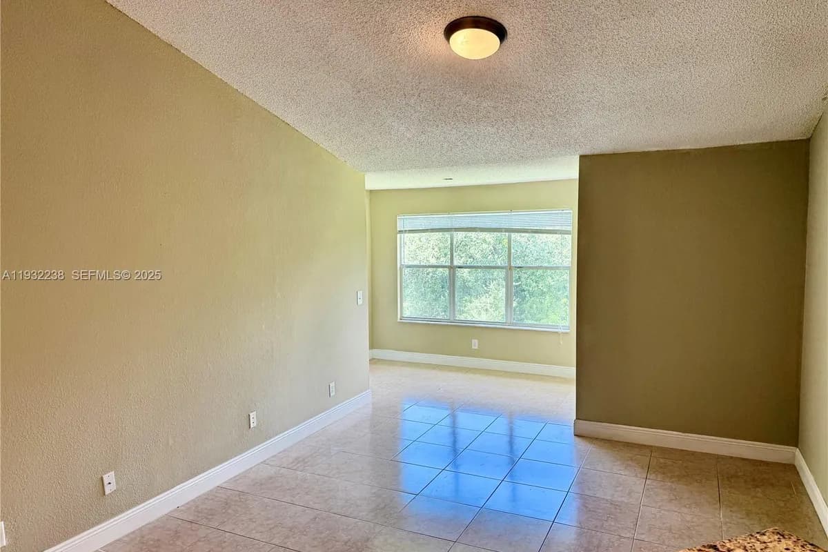 595 Vista Isles Dr # 1923, Sunrise FL 33325