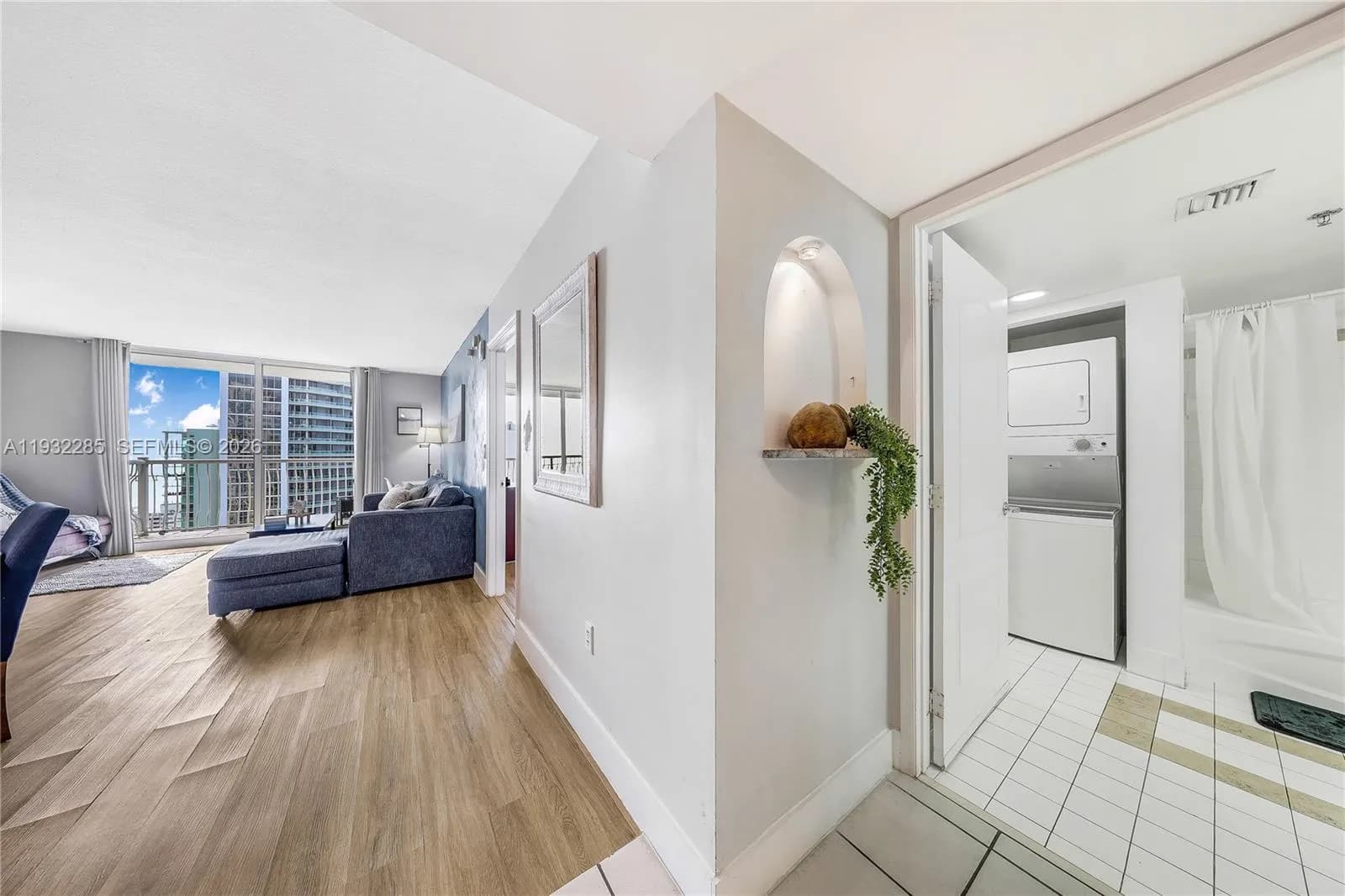 1200 Brickell Bay Dr # 2903, Miami FL 33131