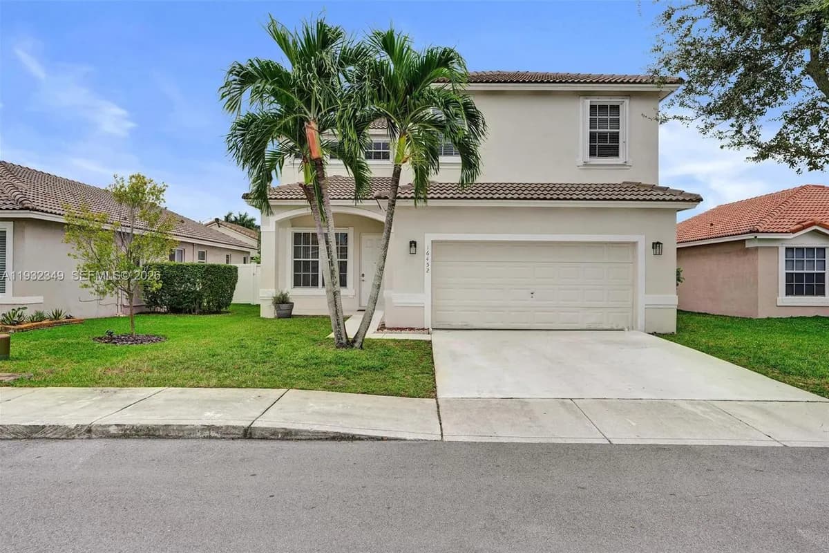 16452 NW 22nd St, Pembroke Pines FL 33028
