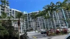 200 Leslie Dr # 303, Hallandale Beach FL 33009