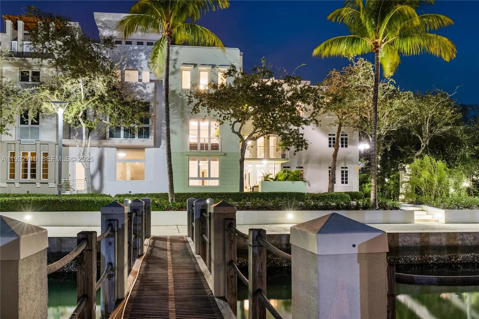 6109 W Laguna Dr W # 6109, Miami Beach FL 33141