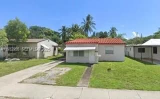 825 S 28th Ave, Hollywood FL 33020