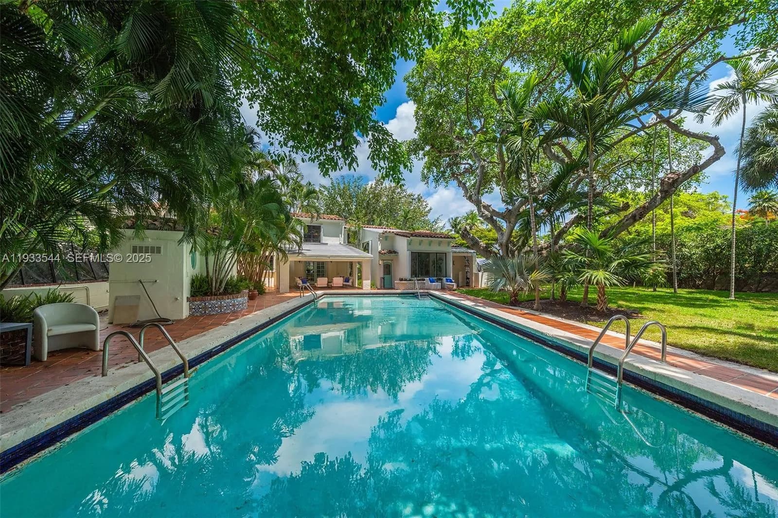 3500 Flamingo Dr, Miami Beach FL 33140