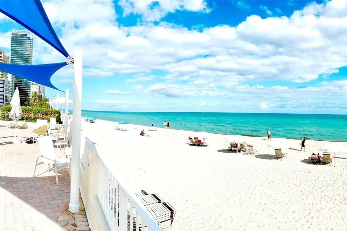 3180 S Ocean Dr # 204, Hallandale Beach FL 33009