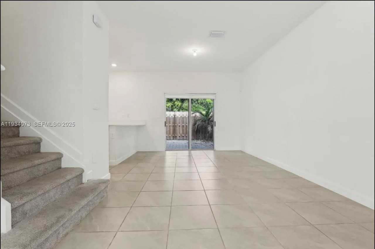 2645 SE 17th St, Homestead FL 33035