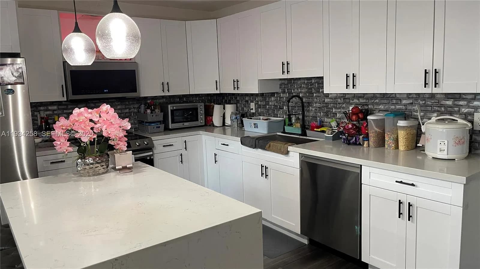 761 NW 183rd Dr, Miami Gardens FL 33169