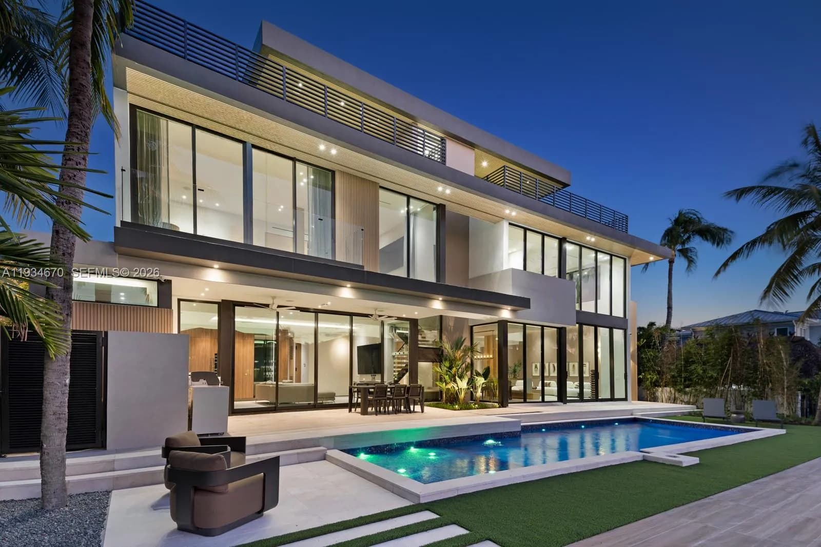 641 Flamingo Dr, Fort Lauderdale FL 33301