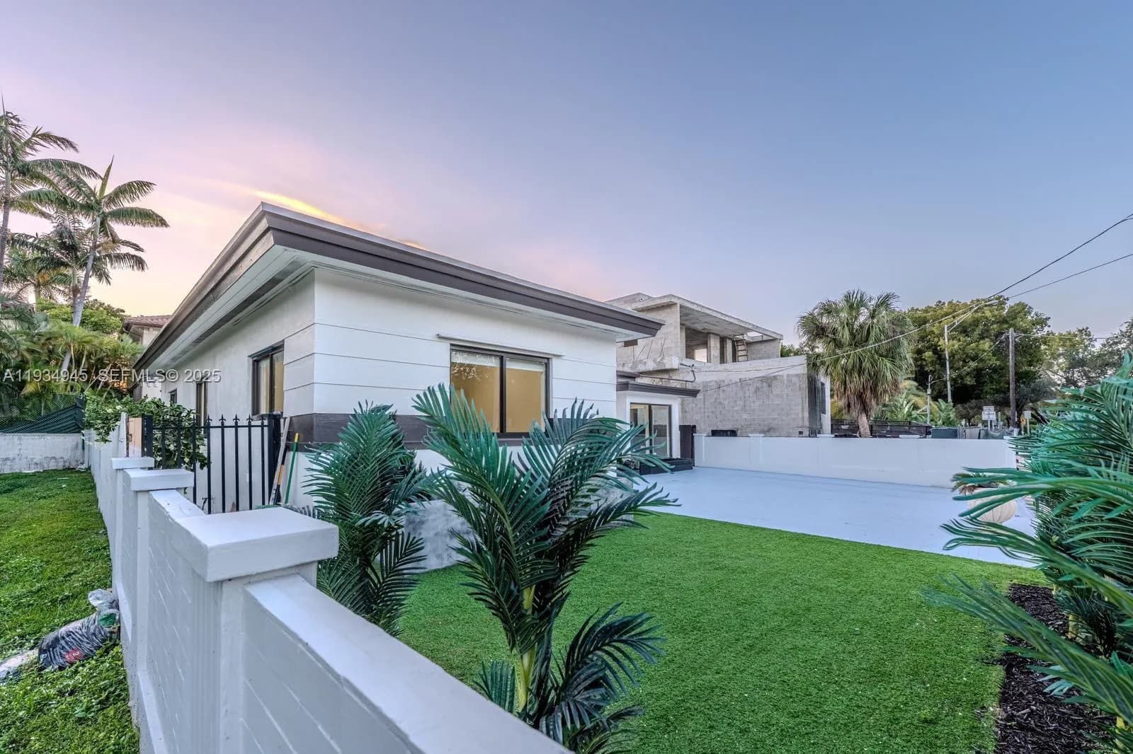 4144 Alton Rd, Miami Beach FL 33140