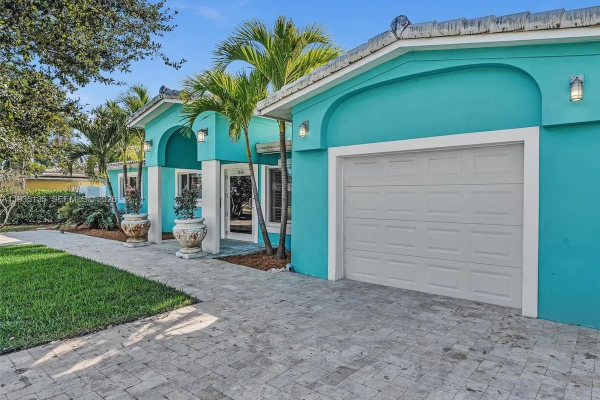 2650 NE 20th St, Pompano Beach FL 33062