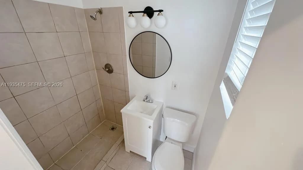 635 12th St # 11, Miami Beach FL 33139