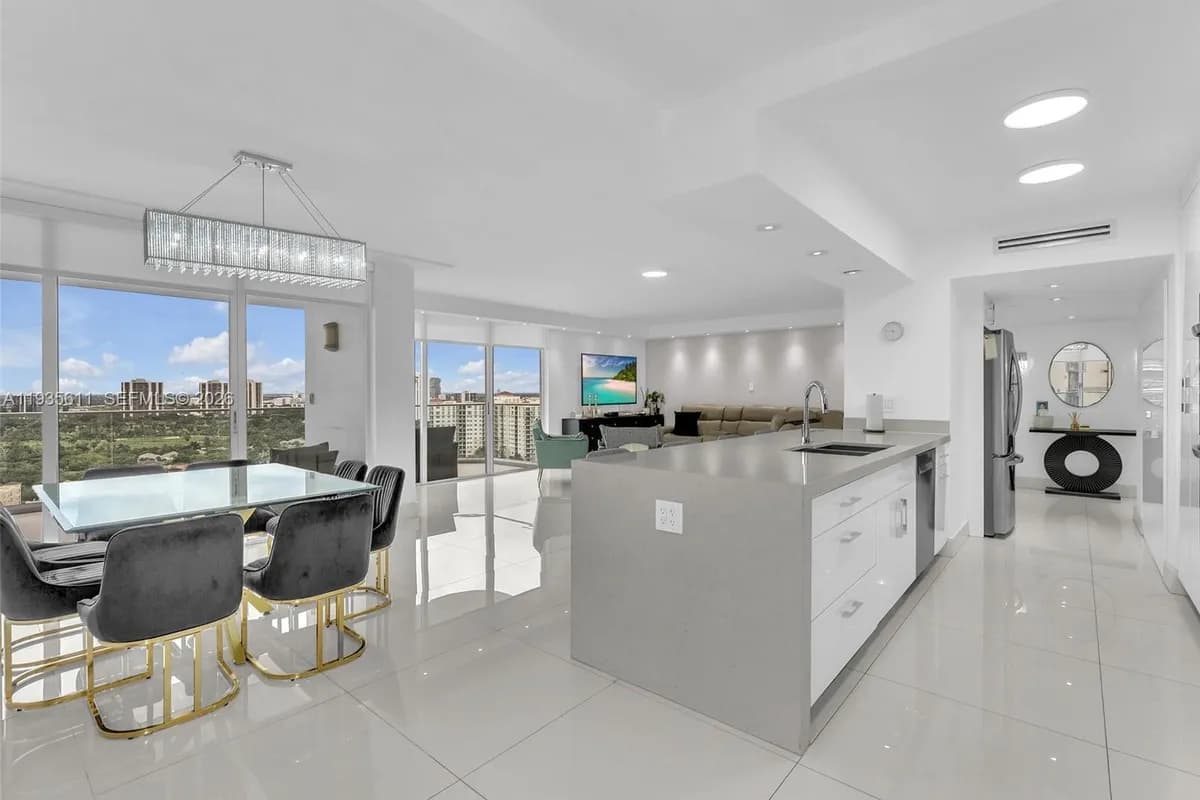 19707 Turnberry Way # 21D, Aventura FL 33180