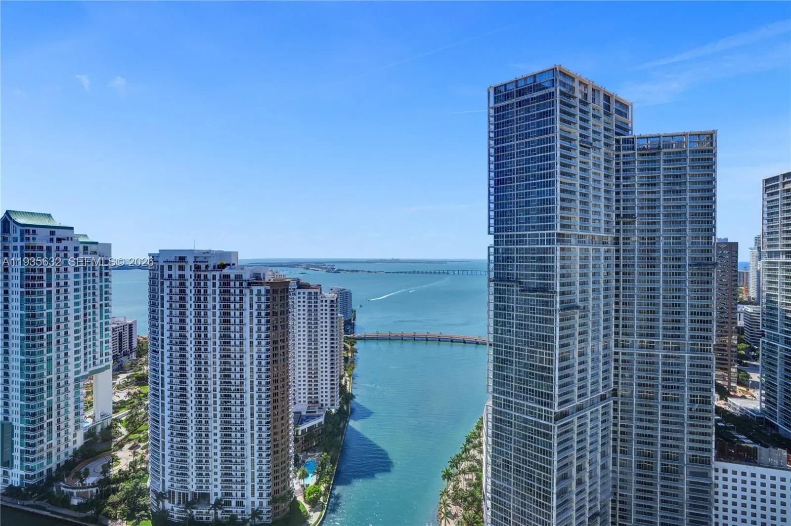 300 Biscayne Boulevard Way # 3704C, Miami FL 33131