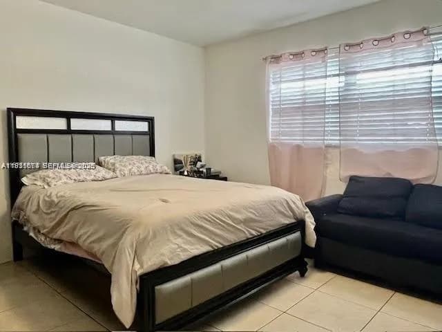 12890 NE 8th Ave # 102, North Miami FL 33161