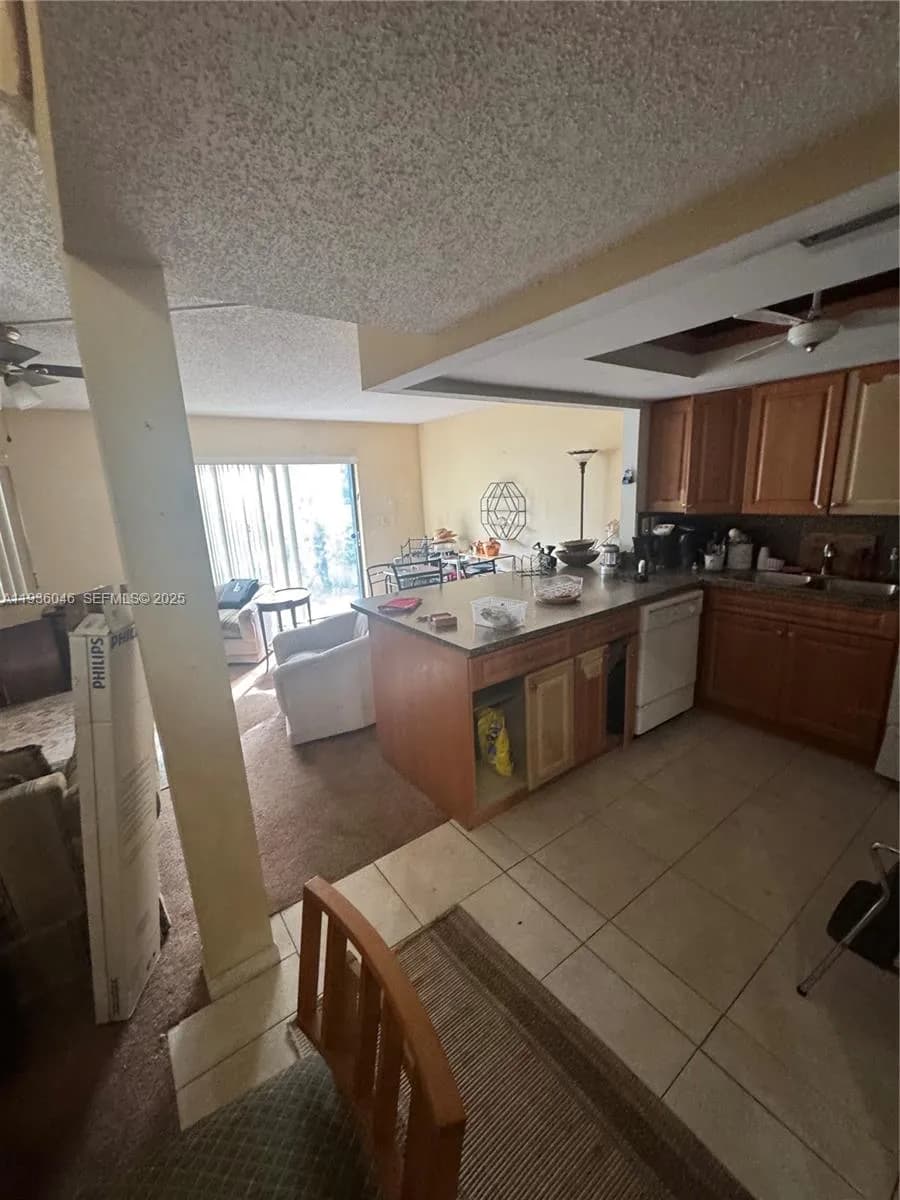 2548 N 38th Ave # 23, Hollywood FL 33021