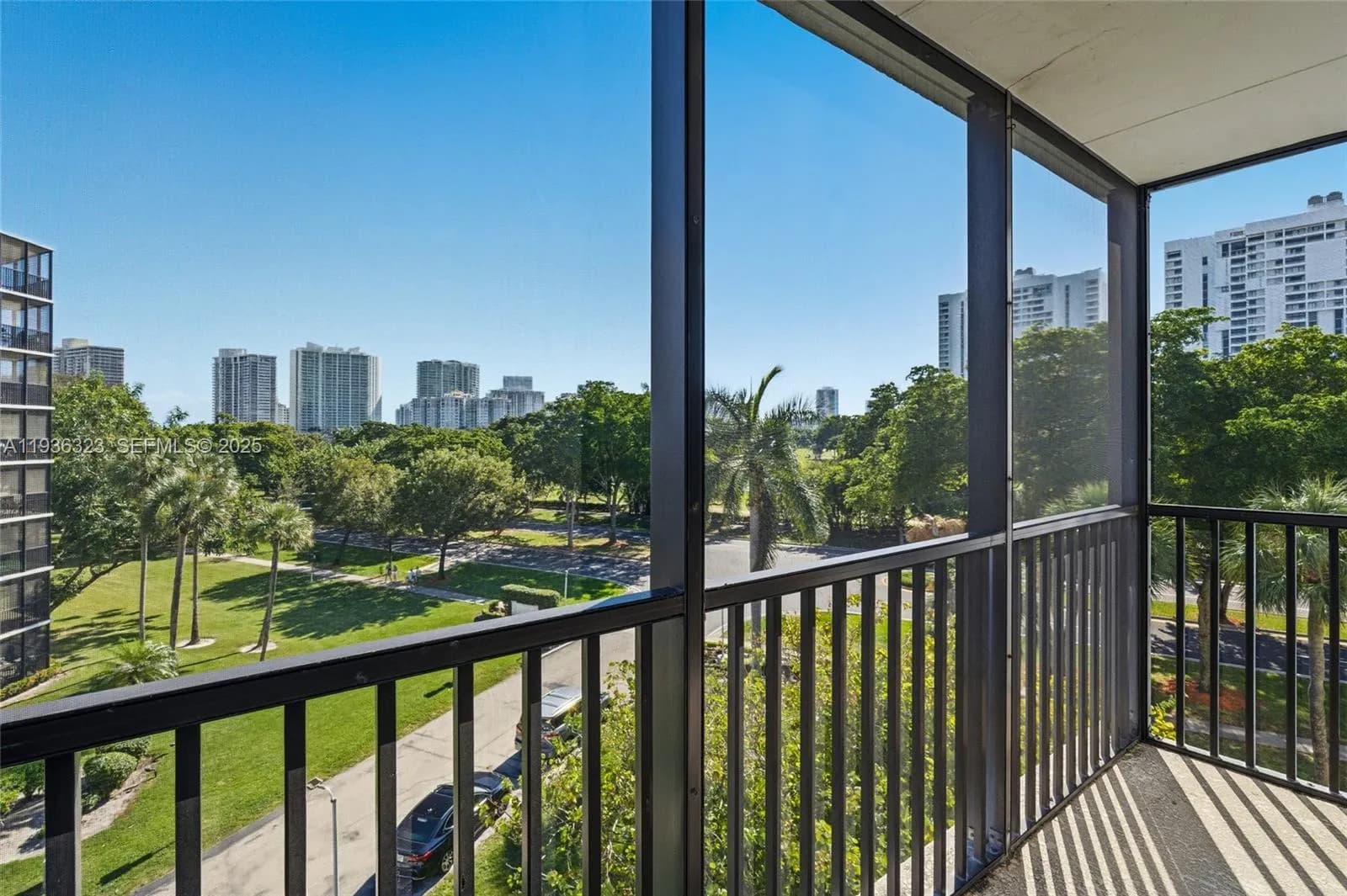 3401 N Country Club Dr # 519, Aventura FL 33180