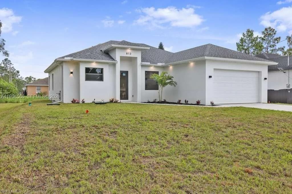 812 HOMESTEAD, Lehigh Acres FL 33974