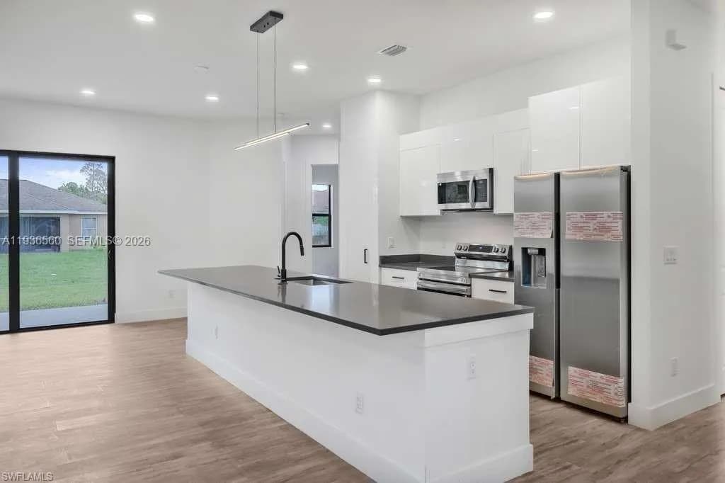 812 HOMESTEAD, Lehigh Acres FL 33974