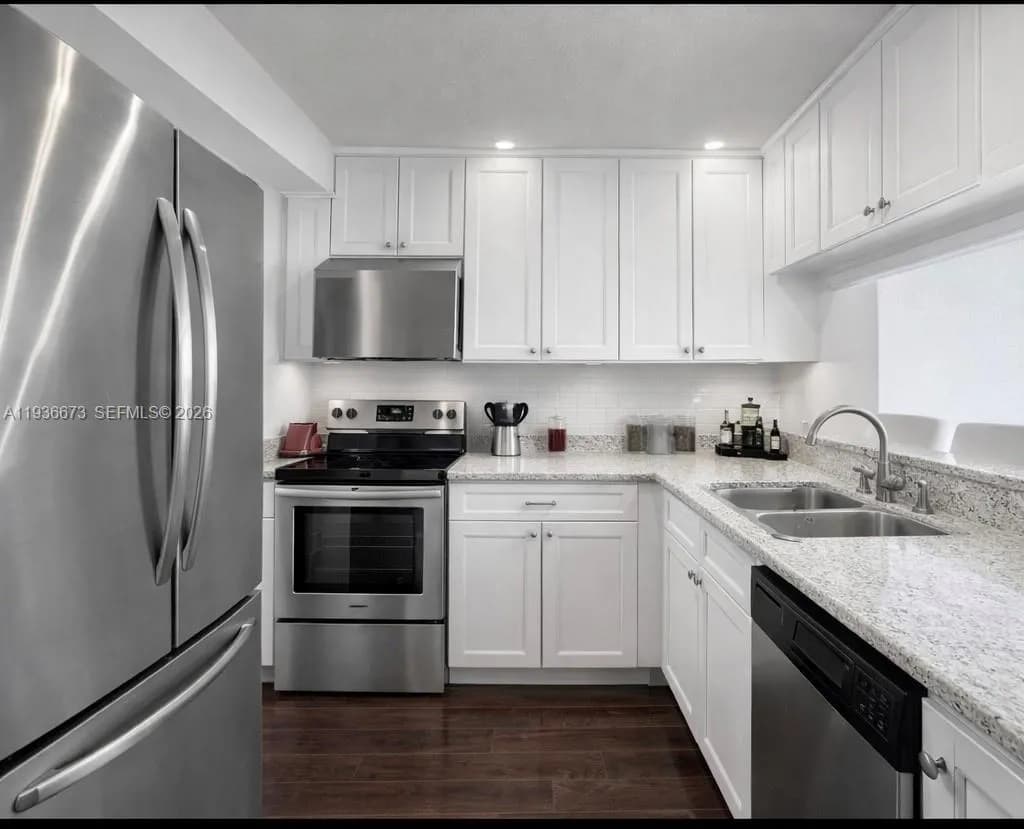 102 SW 6th Ave # 305, Miami FL 33130