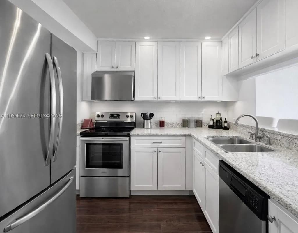 102 SW 6th Ave # 305, Miami FL 33130