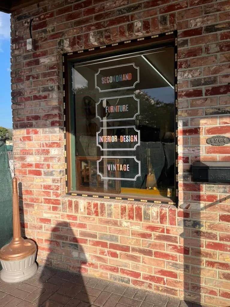 4264 SW 64th Ave, Davie FL 33314