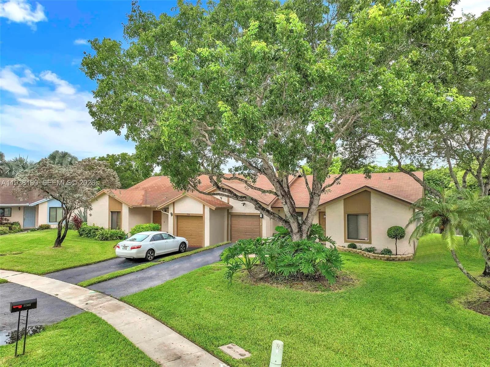 7702 NW 60th St, Tamarac FL 33321