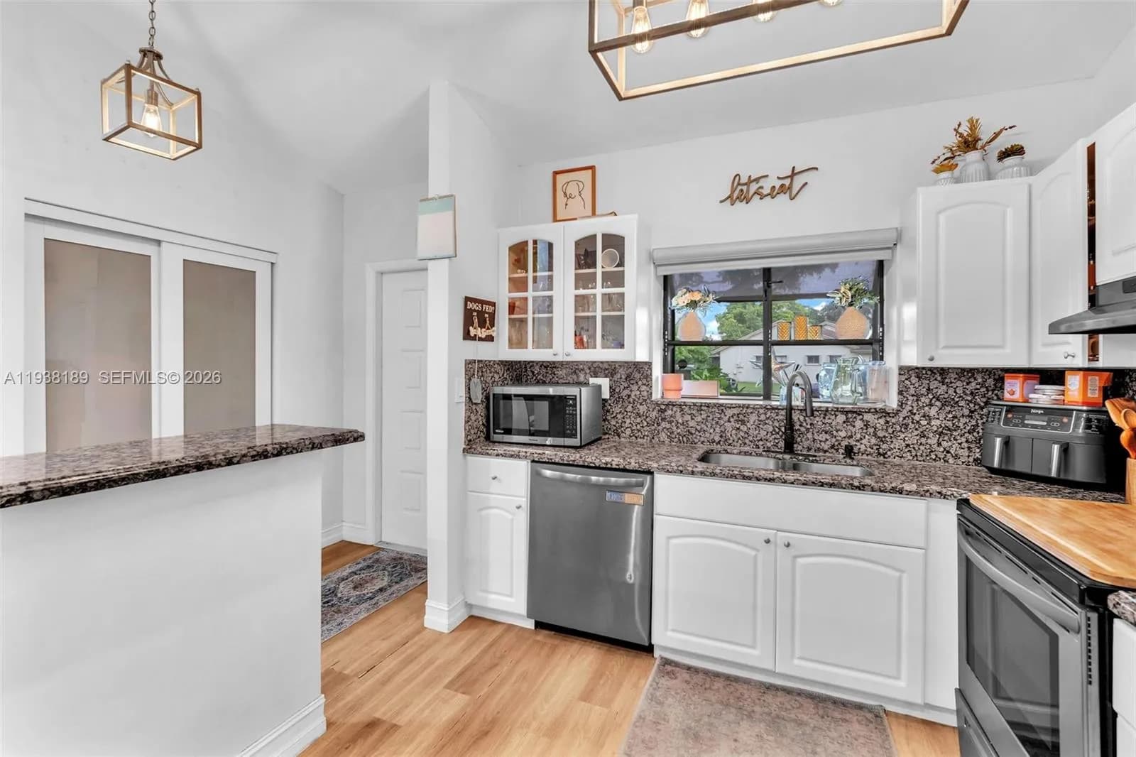 7702 NW 60th St, Tamarac FL 33321