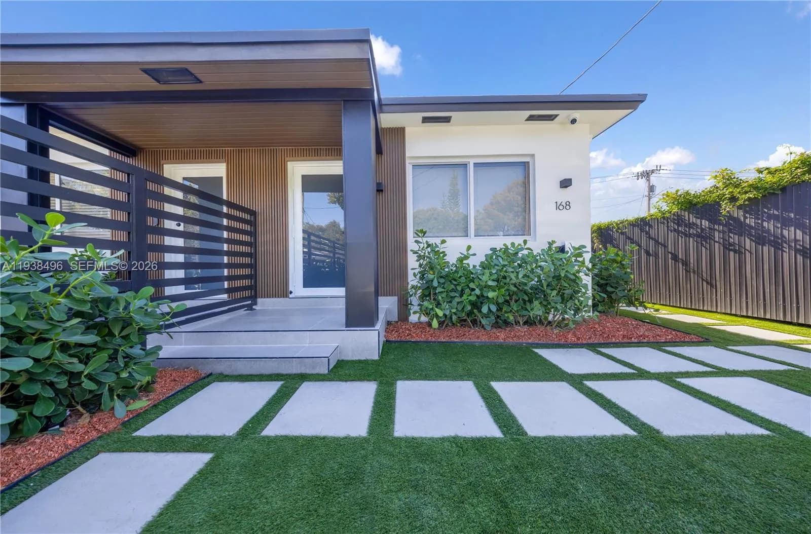 166 NW 41st St, Miami FL 33127