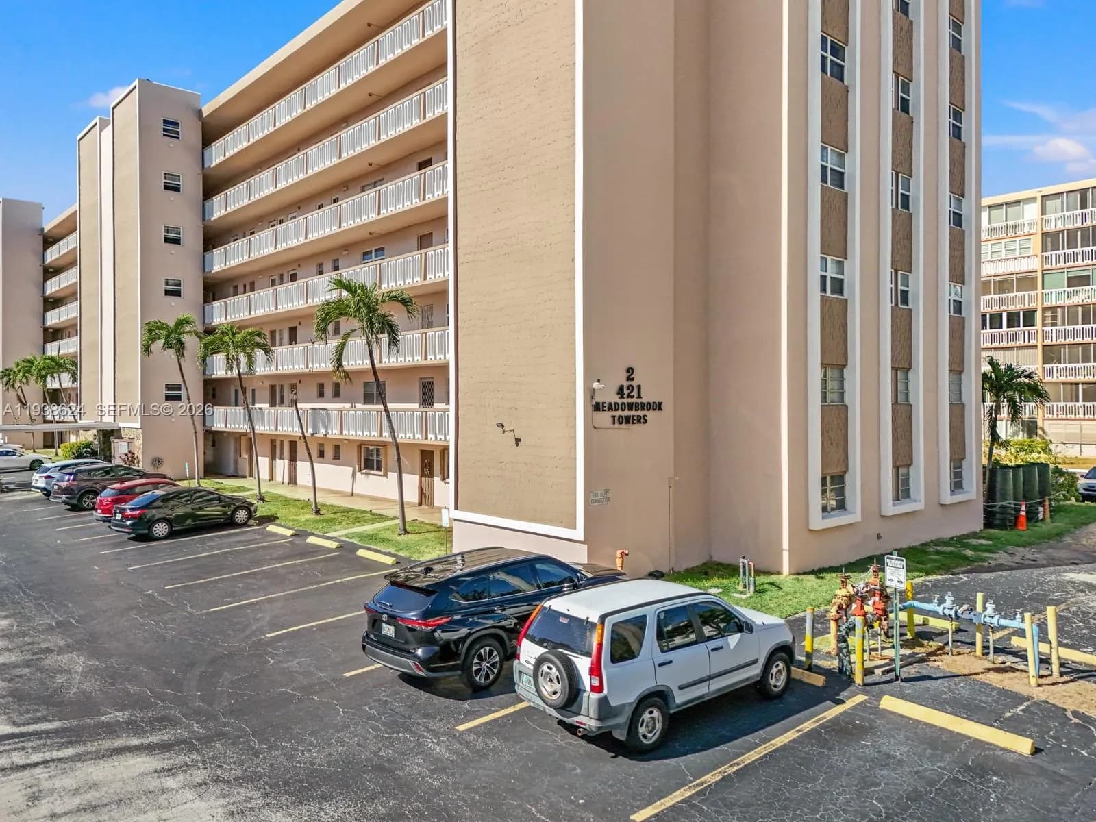 421 NE 14th Ave # 405, Hallandale Beach FL 33009
