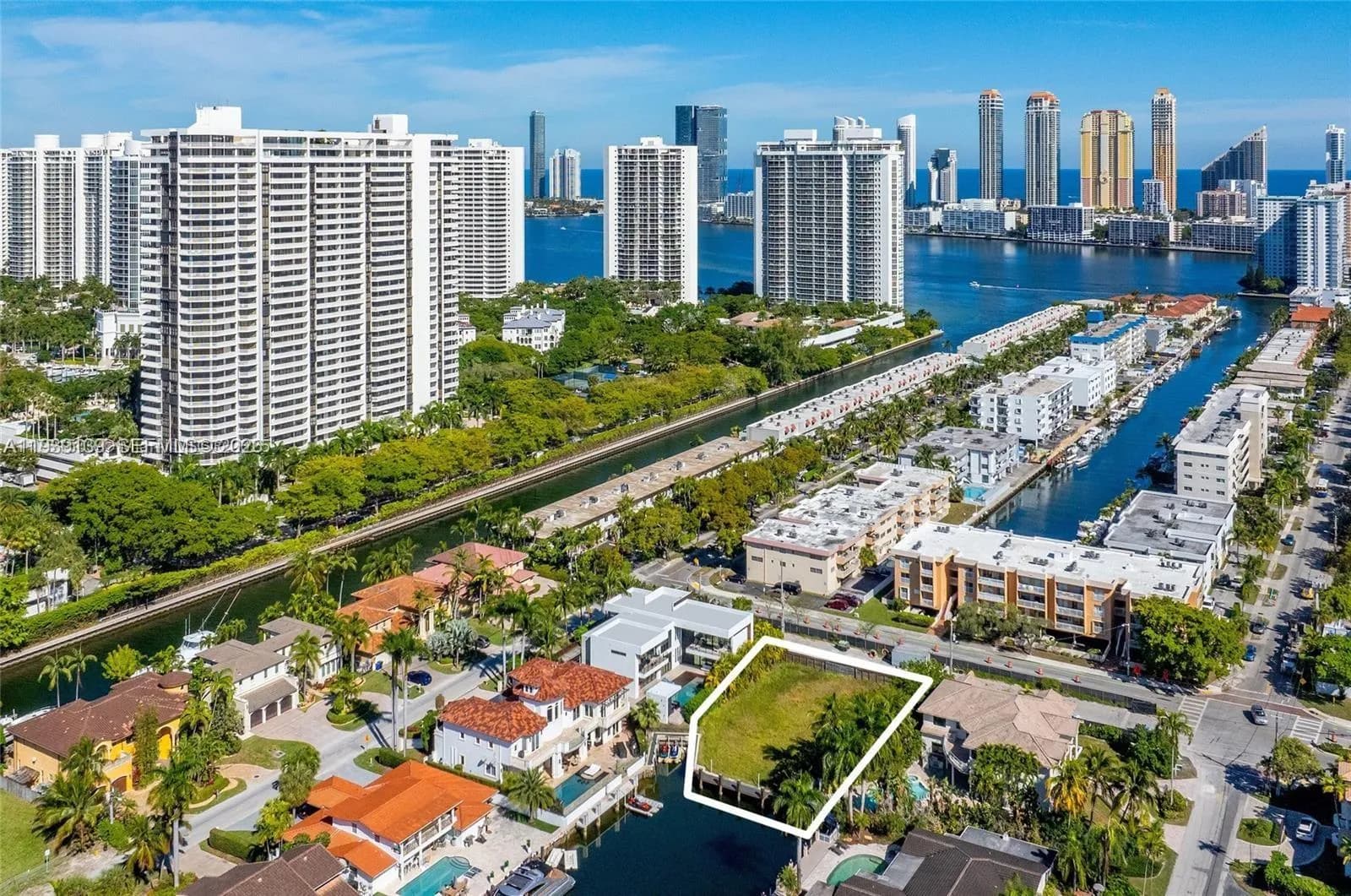 17050 NE 35th Ave, North Miami Beach FL 33160