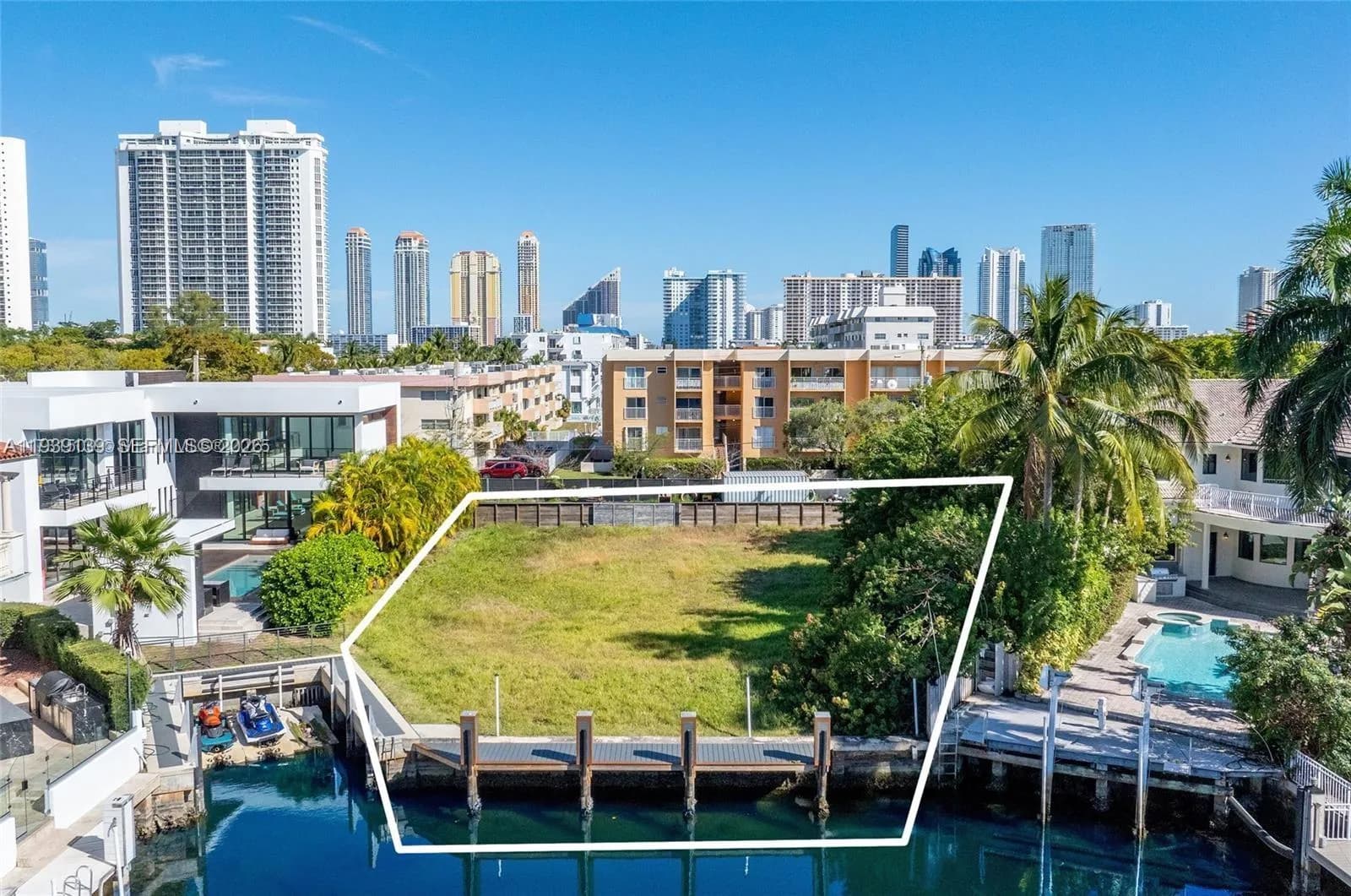 17050 NE 35th Ave, North Miami Beach FL 33160