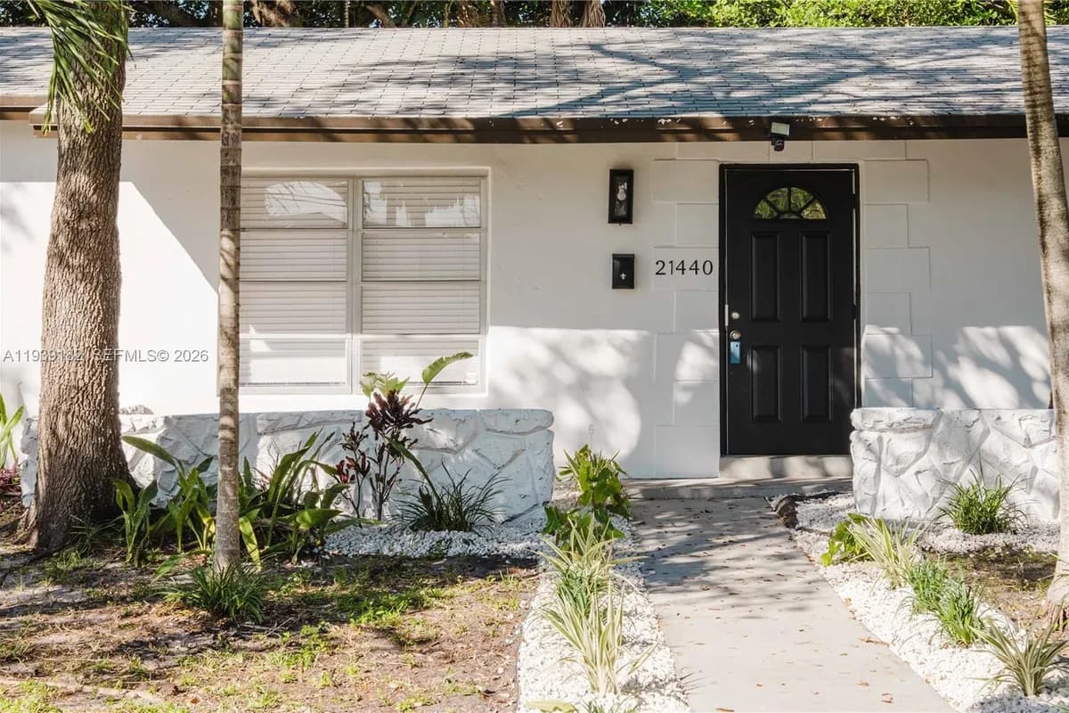 21440 N Miami Ave, Miami Gardens FL 33169