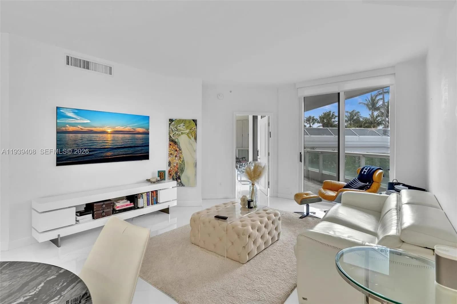 21050 Point Pl # 302, Aventura FL 33180