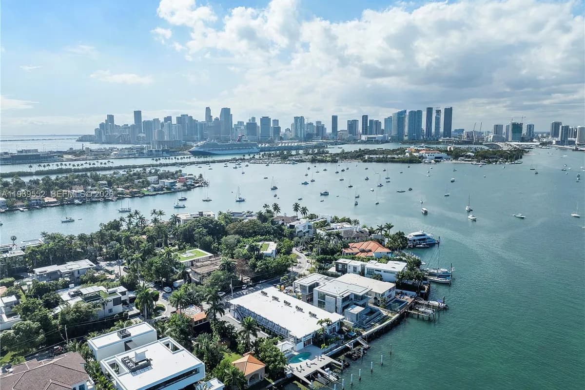 405 N Hibiscus Dr # 202, Miami Beach FL 33139