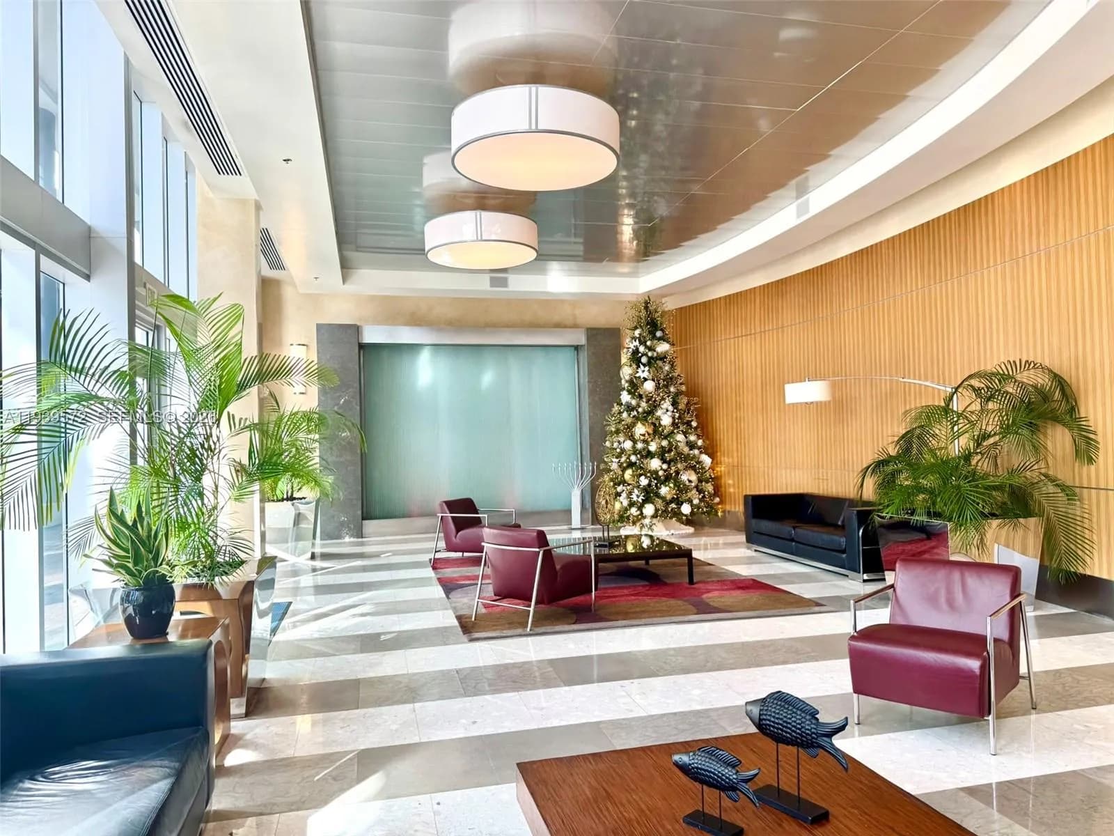 175 SW 7th St, Miami FL 33130