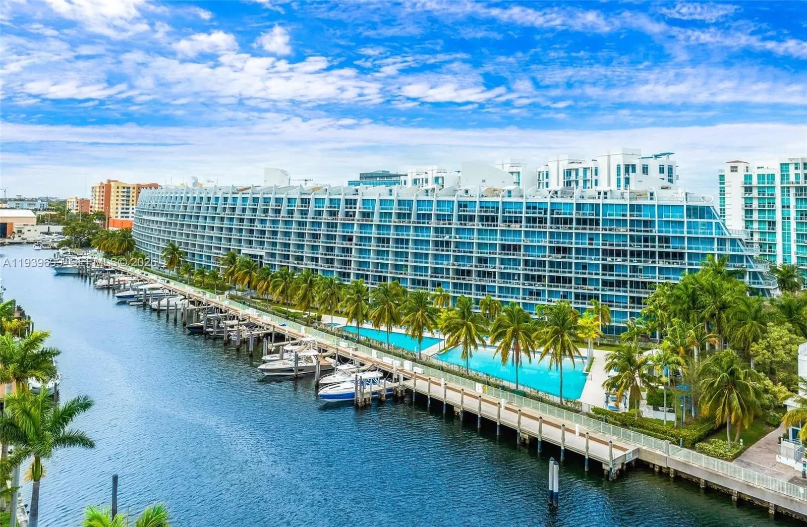 2950 NE 188th St, Aventura FL 33180