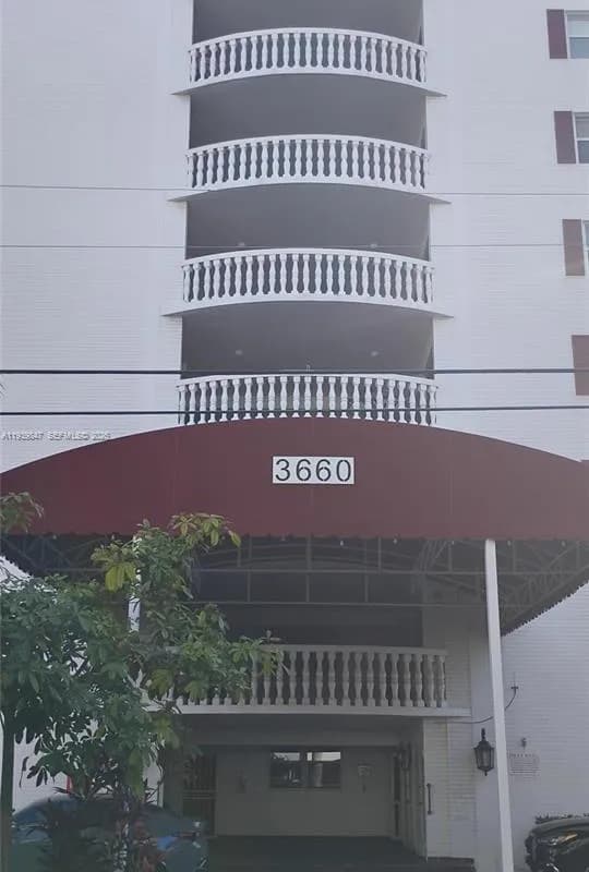 3660 NE 166th St # 607, North Miami Beach FL 33160