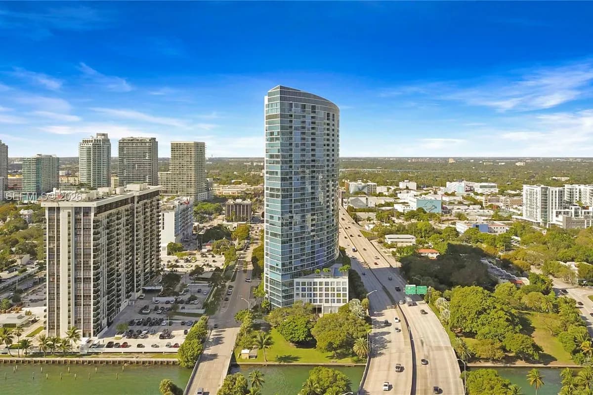 601 NE 36th St # 712, Miami FL 33137