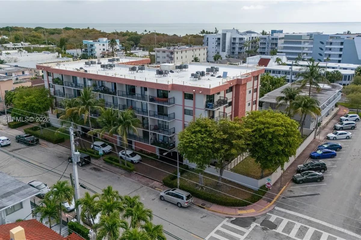 7801 Abbott Ave # 302, Miami Beach FL 33141
