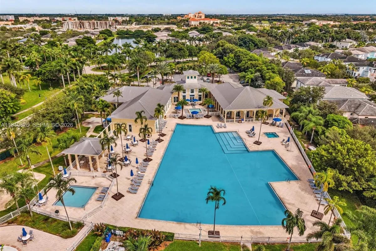 625 SE 30th Ter, Homestead FL 33033