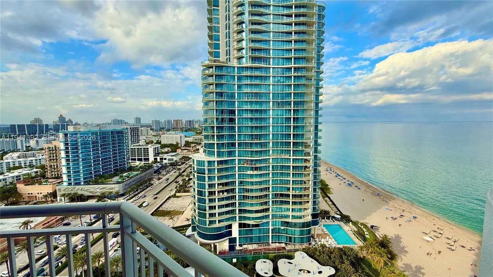 1 bedroom 1 bath for sale at 17375 Collins Ave # 2406, Sunny Isles Beach FL 33160