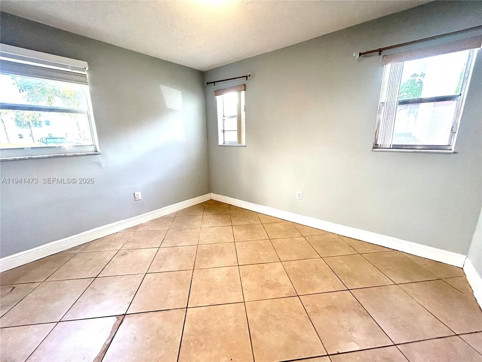 8300 Sunrise Lakes Blvd # 112, Sunrise FL 33322