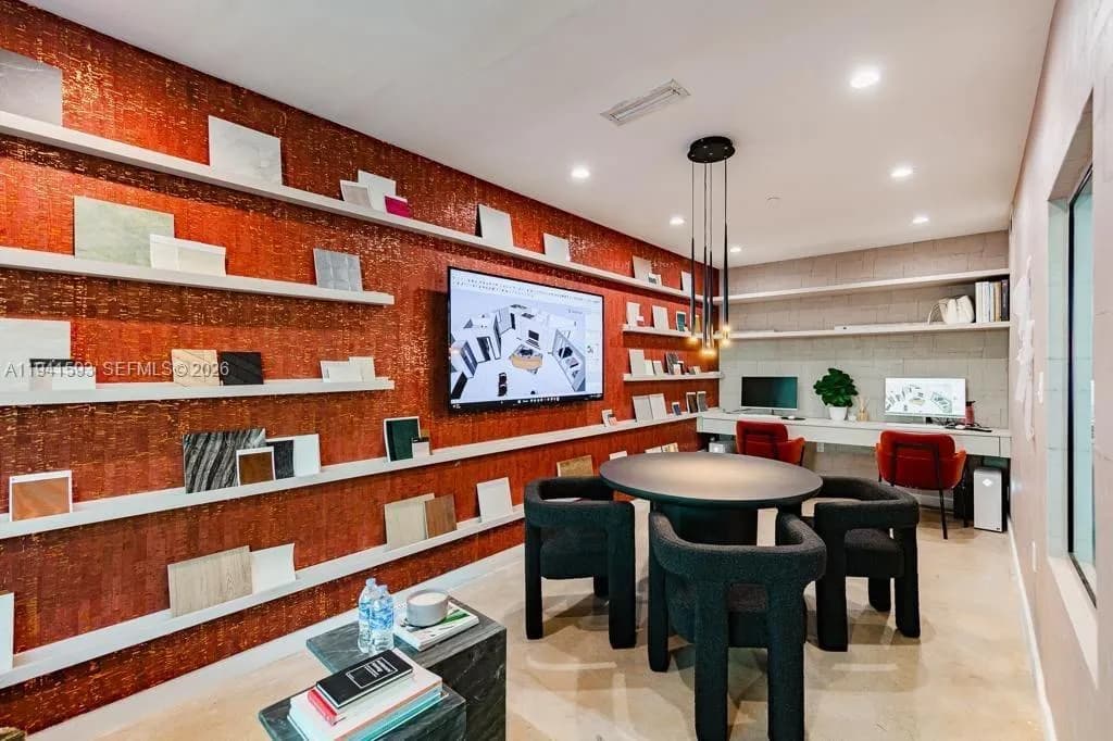 350 S Miami Ave, Miami FL 33130