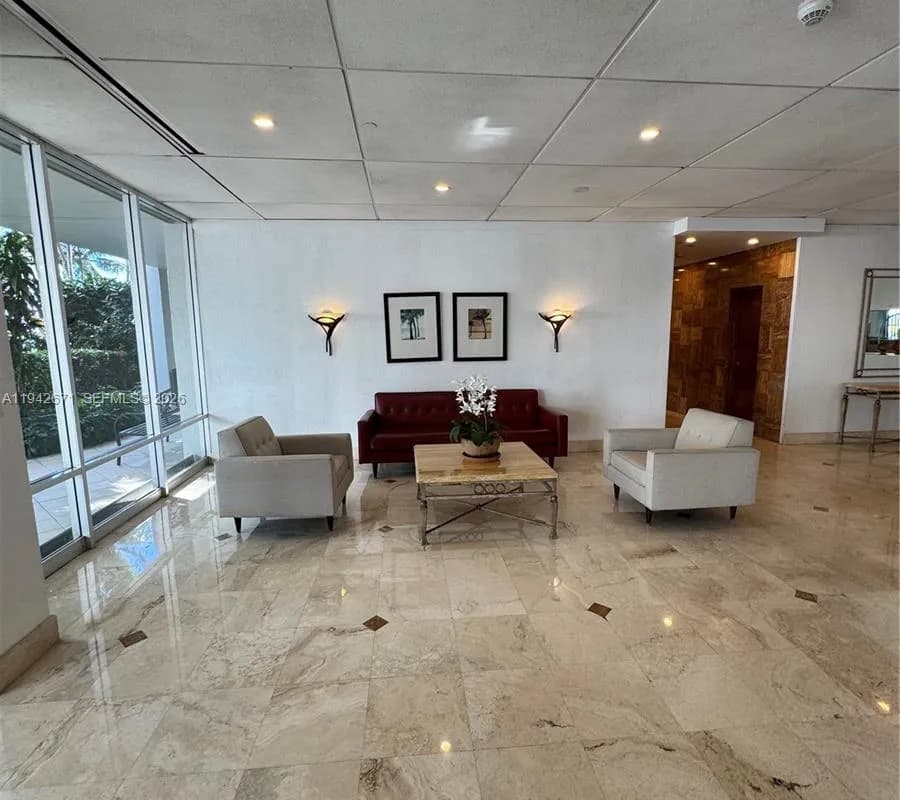 150 SE 25th Rd # 8L, Miami FL 33129