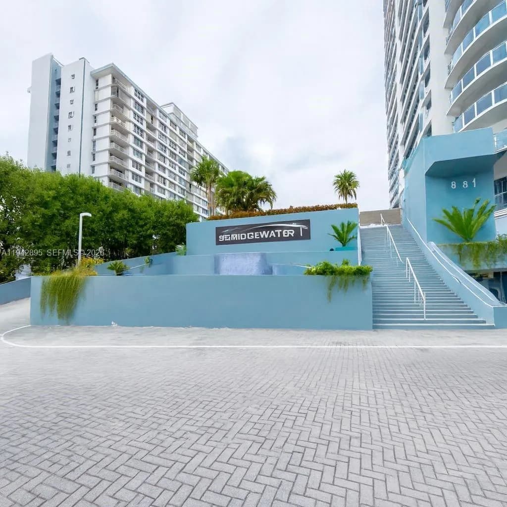 1881 79th St Cswy # 1106, North Bay Village FL 33141